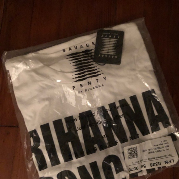 Savage X Fenty Limited Edition Super Bowl Rihanna T - Picture 2 of 5